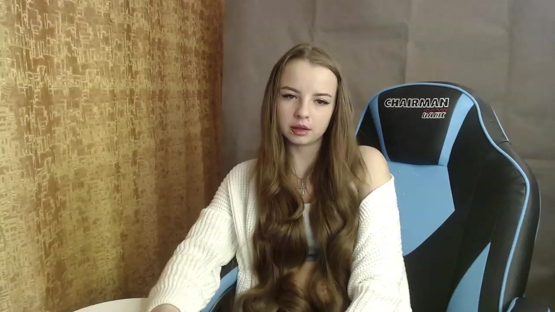 Gallery image thumbnail from Lio_noy's myfreecams stream on, 12/19/2022, 22:06 image 16 of 20