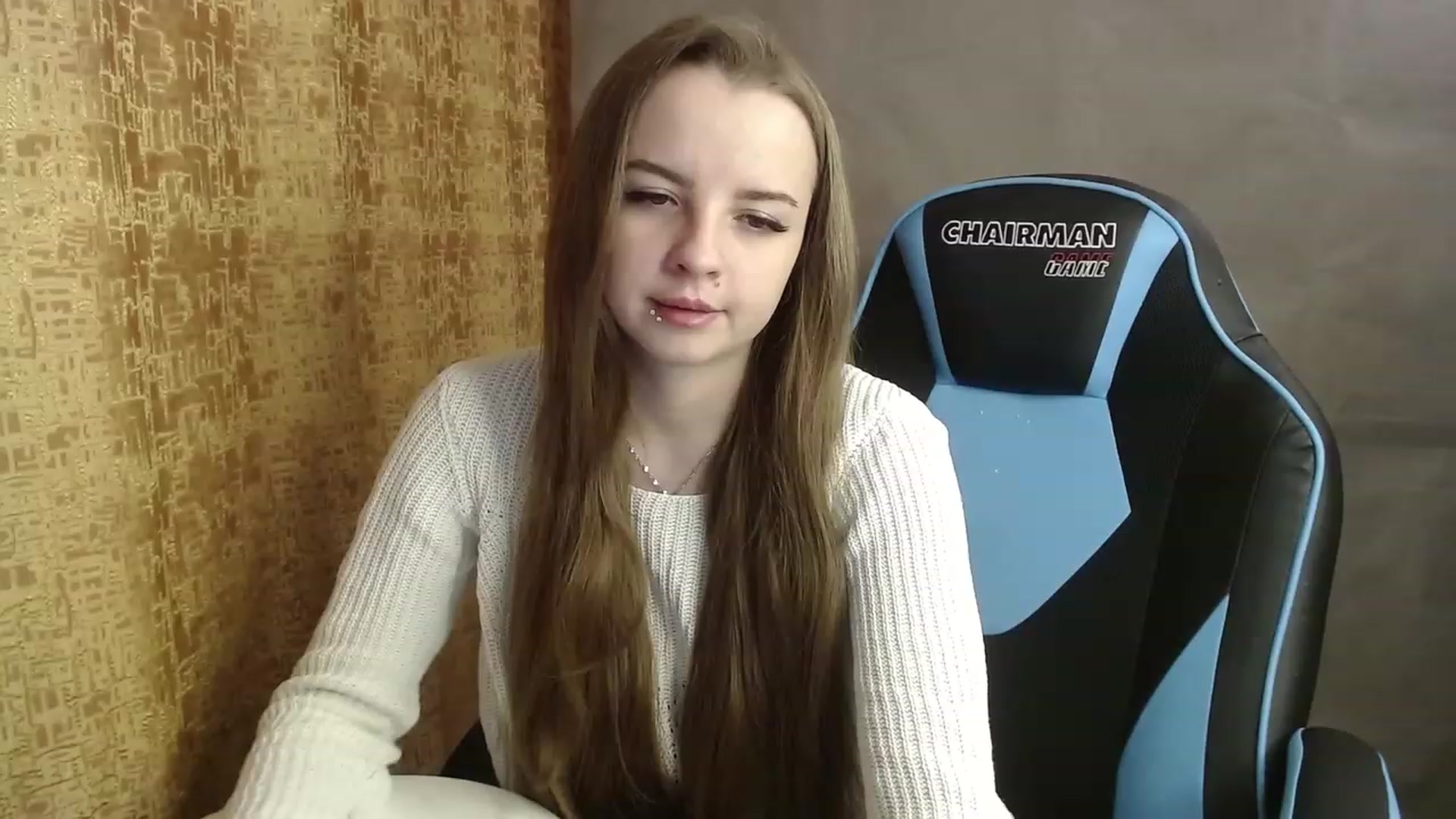 Gallery image thumbnail from Lio_noy's myfreecams stream on, 12/20/2022, 22:40 image 8 of 20