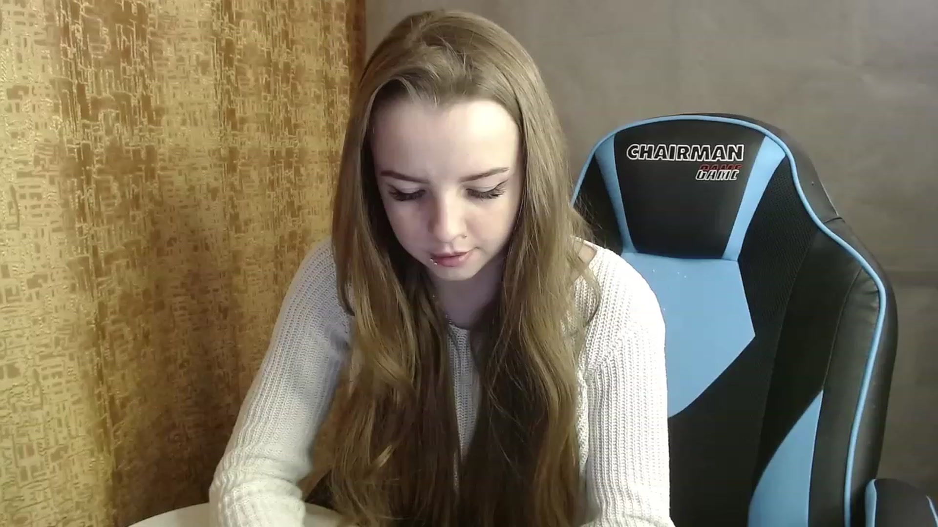 Gallery image thumbnail from Lio_noy's myfreecams stream on, 12/20/2022, 22:40 image 13 of 20