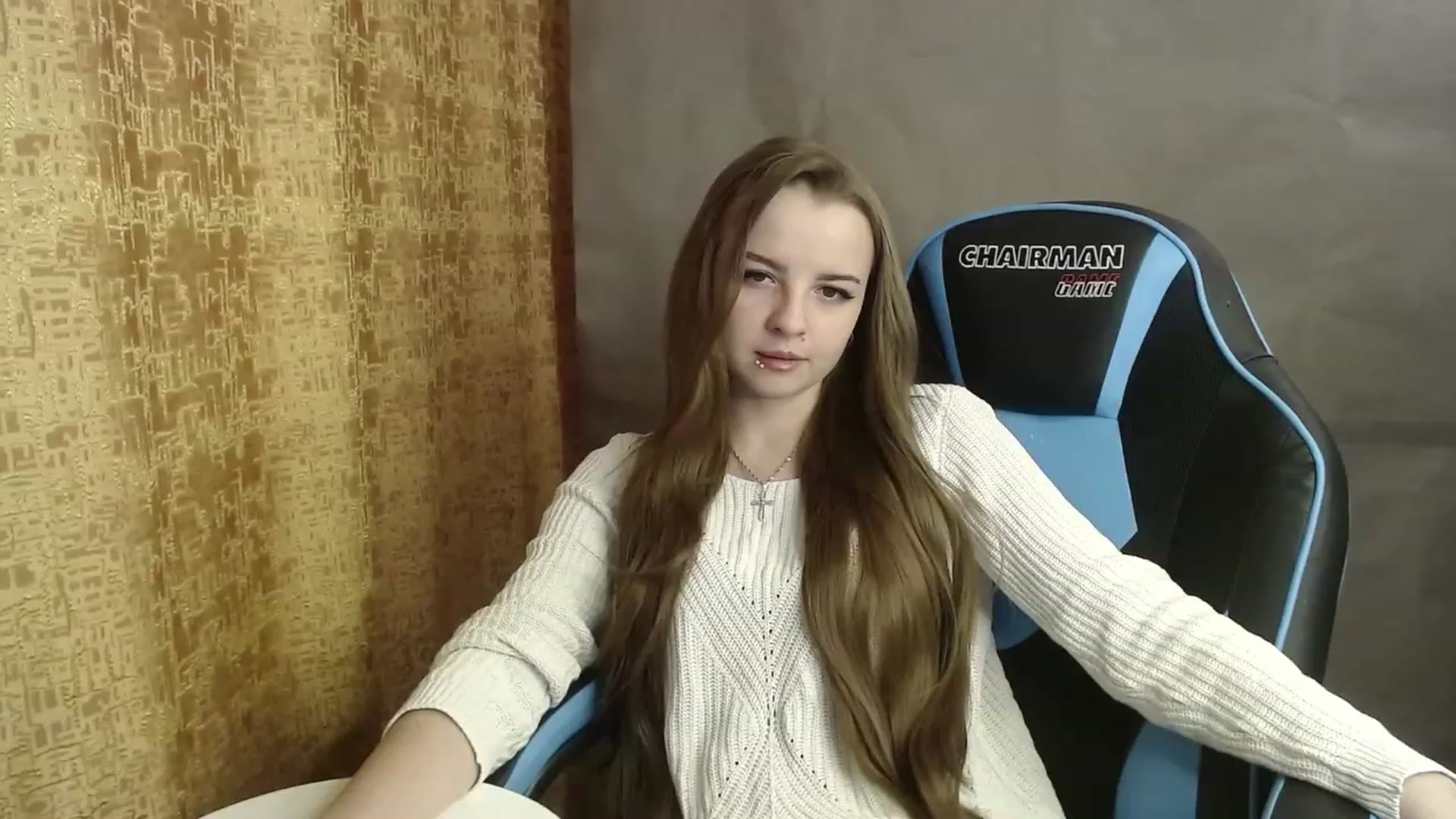 Gallery image thumbnail from Lio_noy's myfreecams stream on, 12/20/2022, 22:40 image 1 of 20