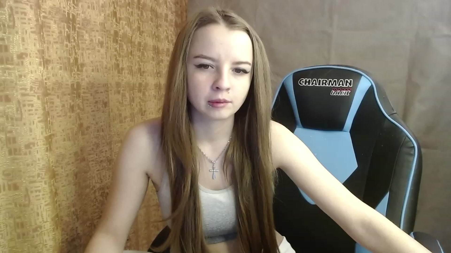 Gallery image thumbnail from Lio_noy's myfreecams stream on, 12/27/2022, 24:21 image 3 of 20