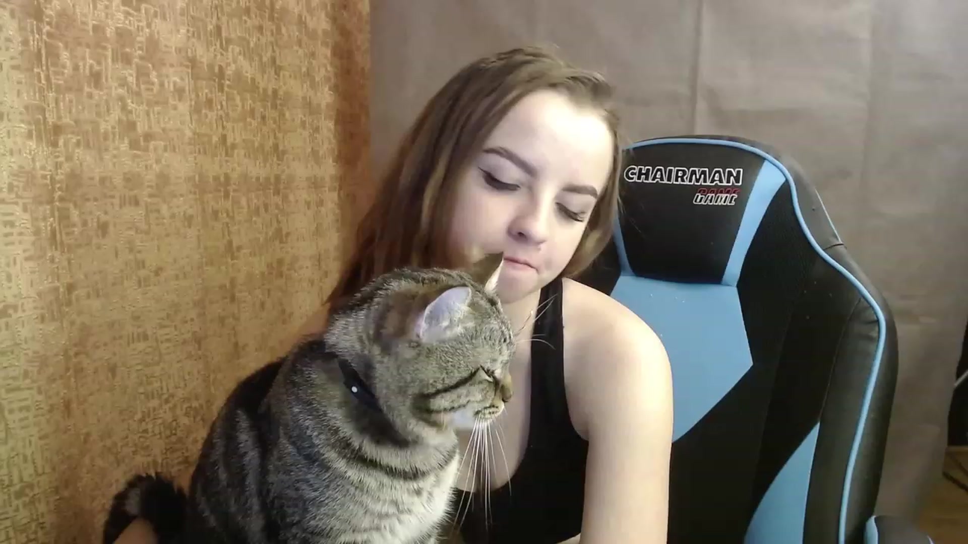 Gallery image thumbnail from Lio_noy's myfreecams stream on, 12/28/2022, 22:27 image 16 of 20