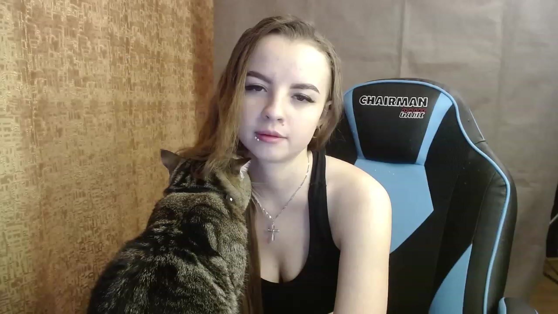 Gallery image thumbnail from Lio_noy's myfreecams stream on, 12/28/2022, 22:27 image 14 of 20