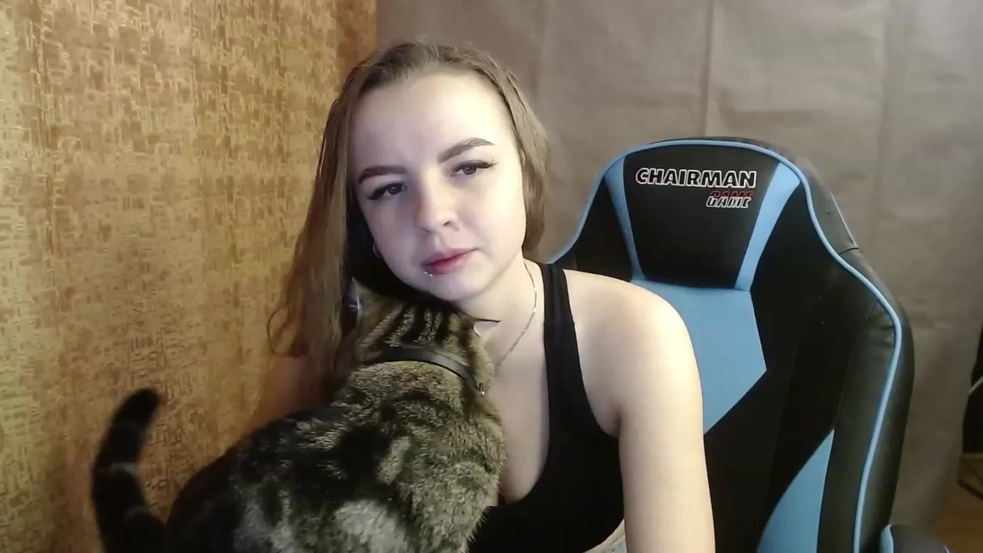 Gallery image thumbnail from Lio_noy's myfreecams stream on, 12/28/2022, 22:27 image 15 of 20