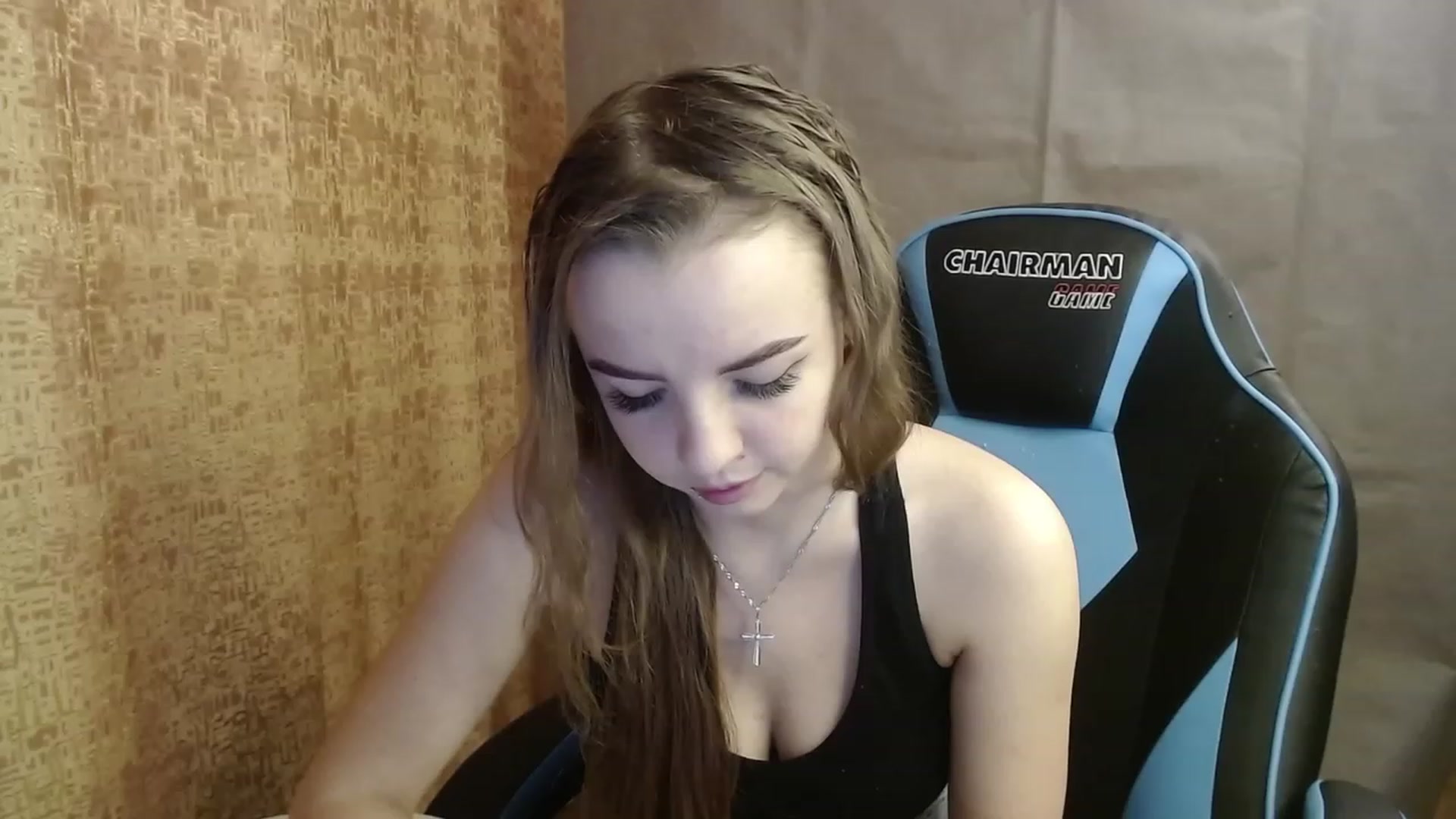 Gallery image thumbnail from Lio_noy's myfreecams stream on, 12/28/2022, 22:27 image 6 of 20