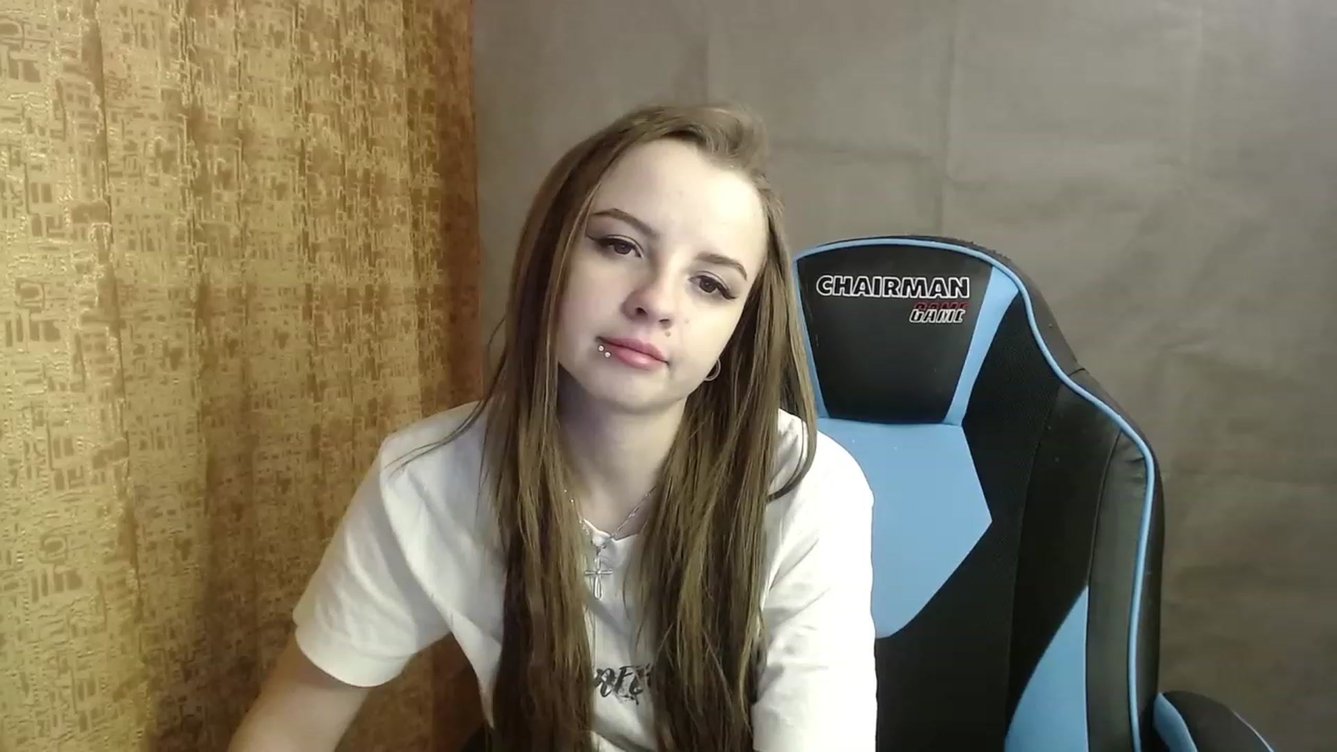Gallery image thumbnail from Lio_noy's myfreecams stream on, 01/04/2023, 01:22 image 17 of 20