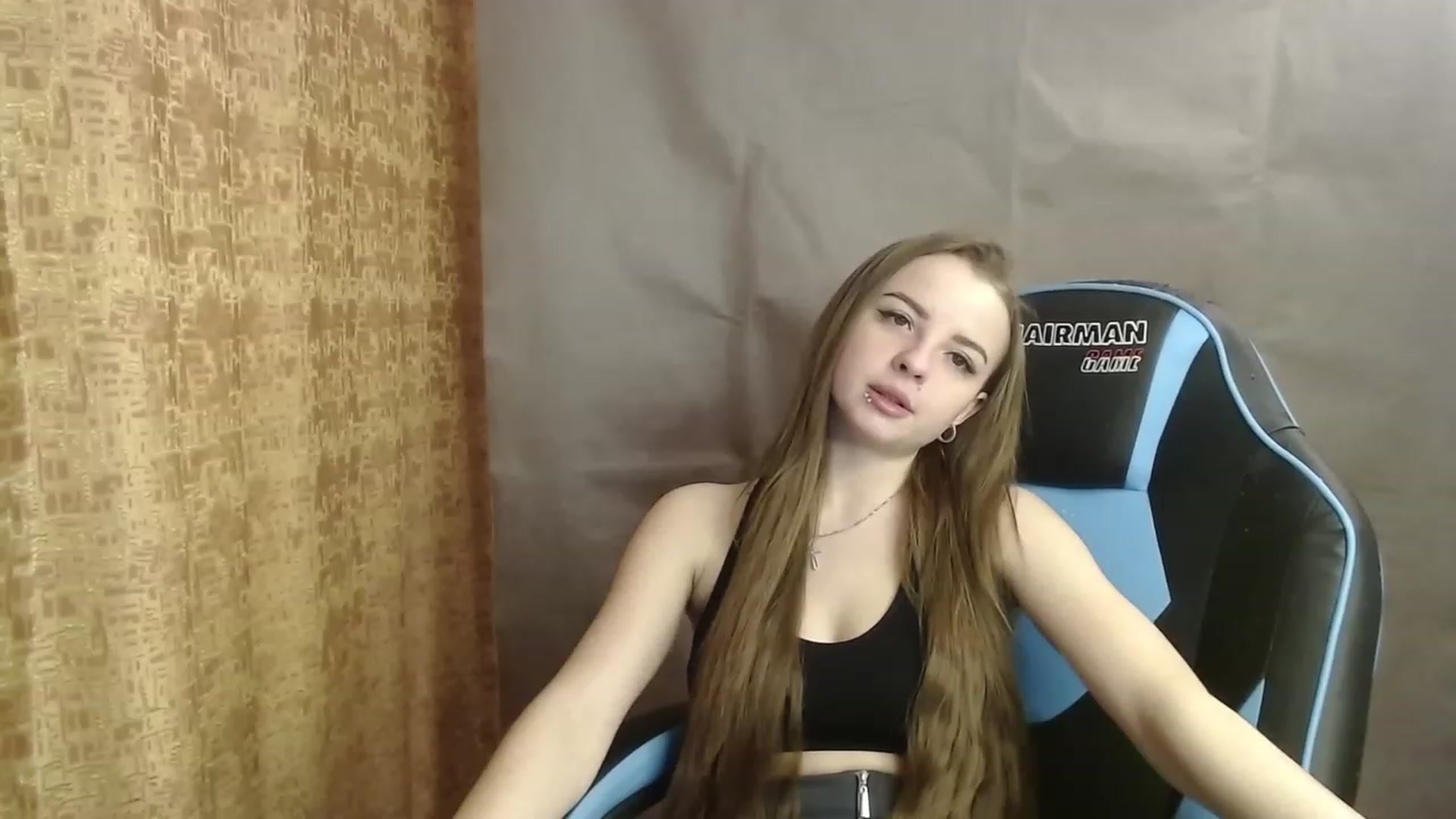 Gallery image thumbnail from Lio_noy's myfreecams stream on, 01/05/2023, 24:14 image 12 of 20