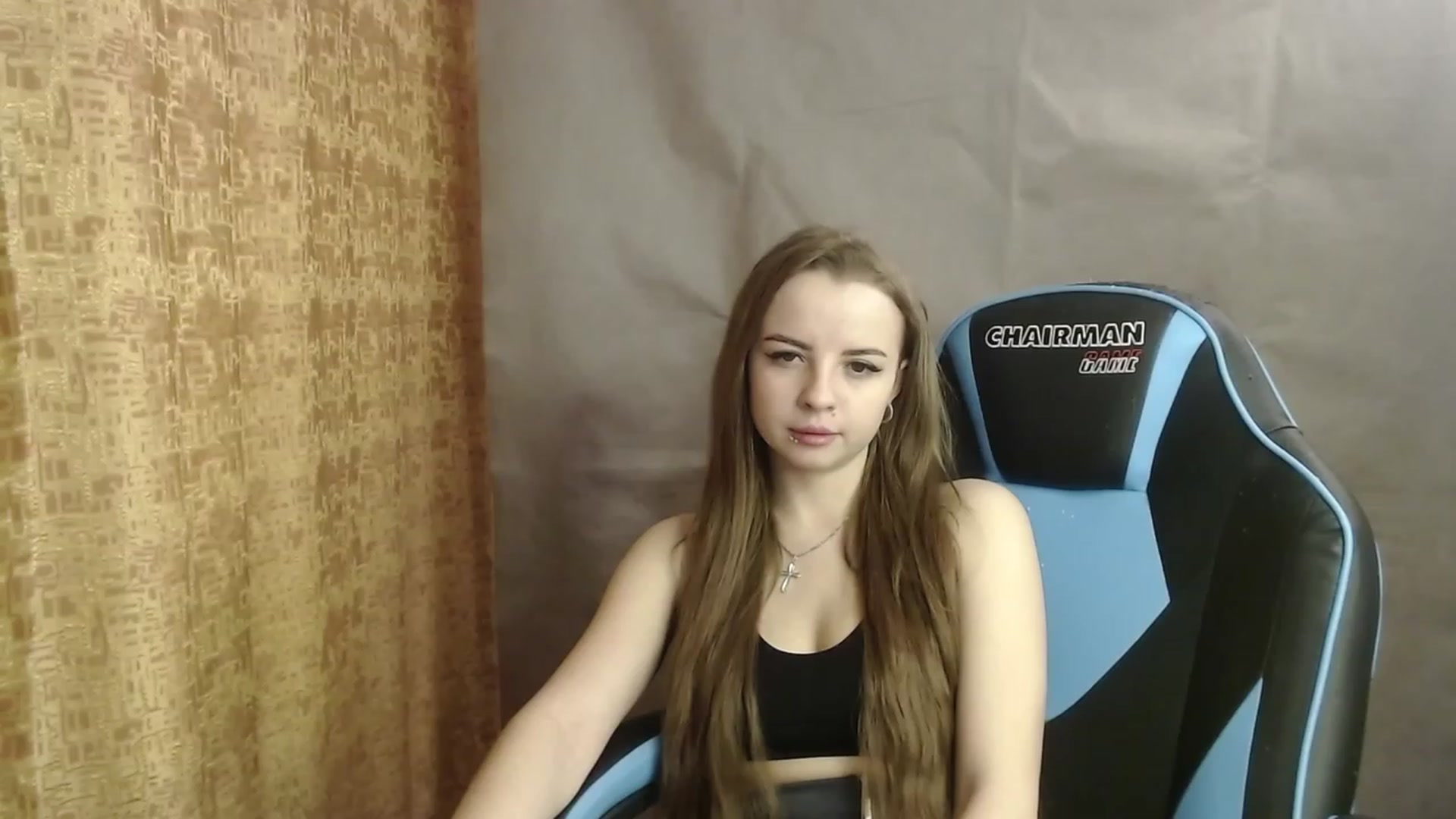 Gallery image thumbnail from Lio_noy's myfreecams stream on, 01/05/2023, 24:14 image 15 of 20
