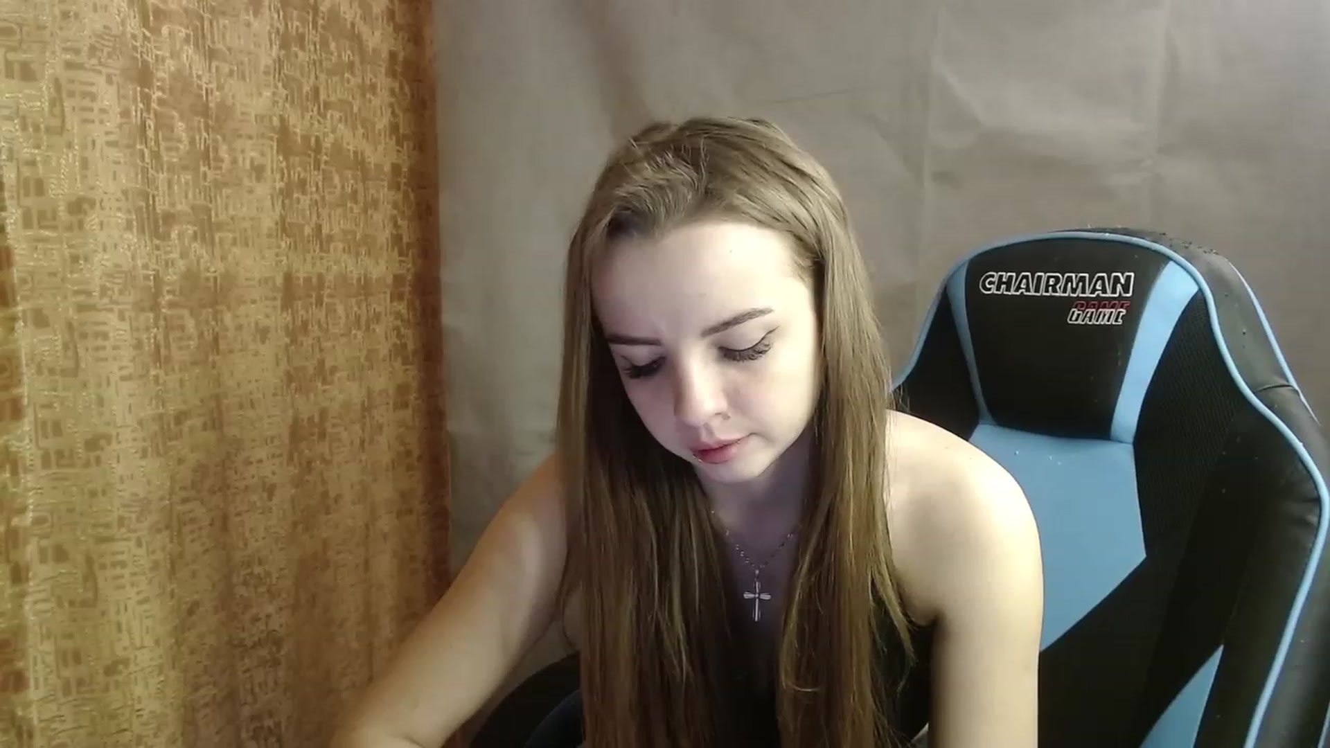 Gallery image thumbnail from Lio_noy's myfreecams stream on, 01/05/2023, 24:14 image 16 of 20