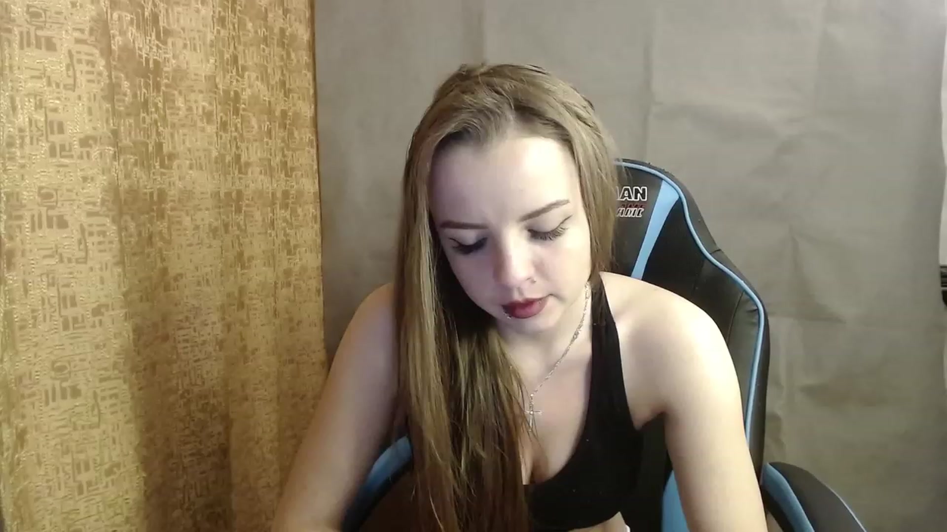 Gallery image thumbnail from Lio_noy's myfreecams stream on, 01/06/2023, 24:00 image 20 of 20