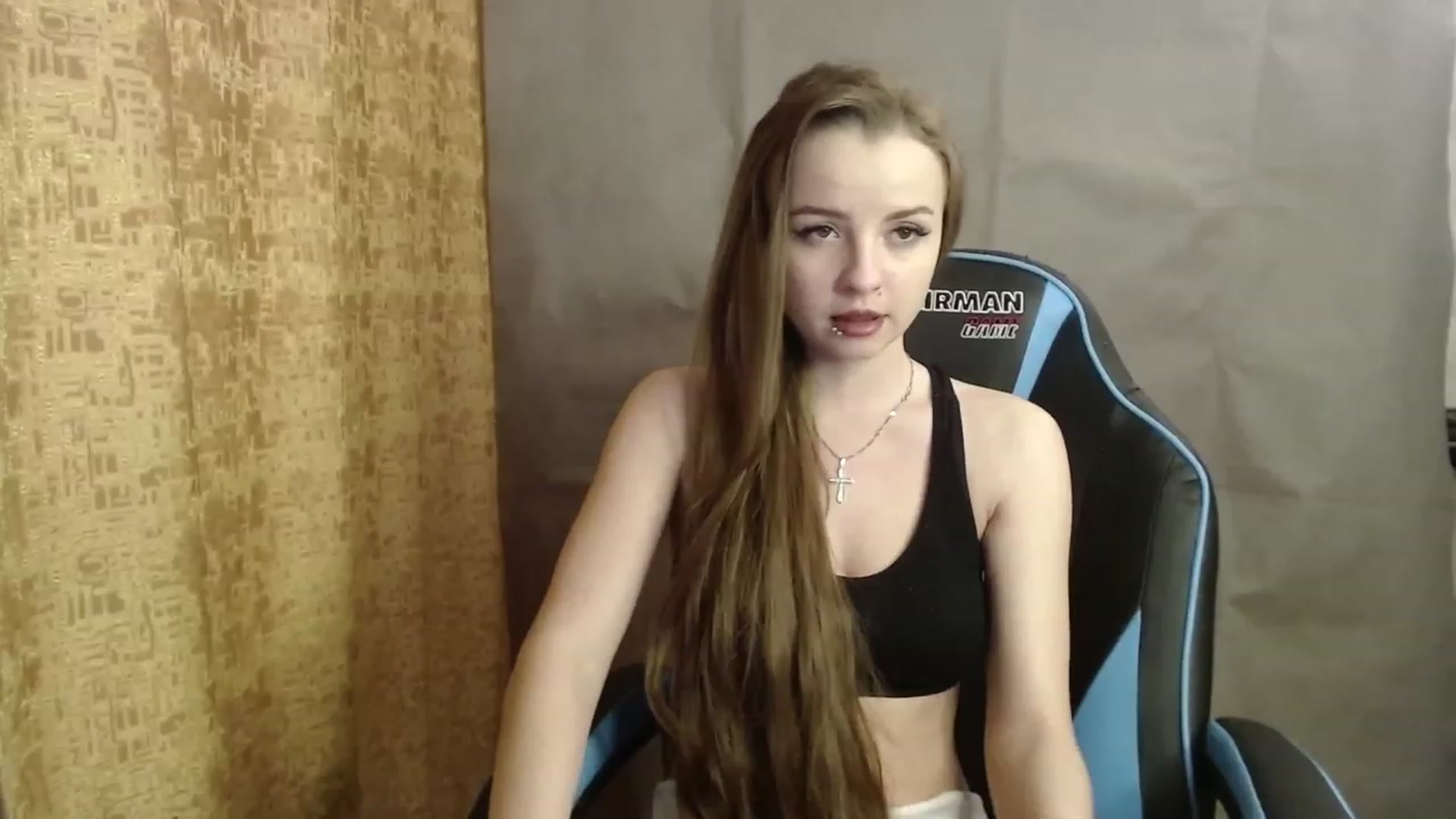 Gallery image thumbnail from Lio_noy's myfreecams stream on, 01/06/2023, 24:55 image 14 of 20