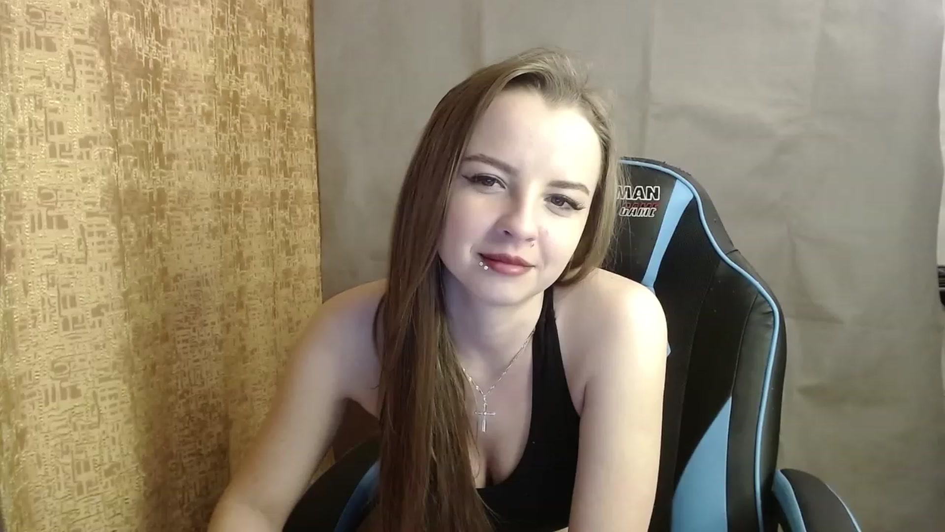 Gallery image thumbnail from Lio_noy's myfreecams stream on, 01/06/2023, 24:55 image 19 of 20