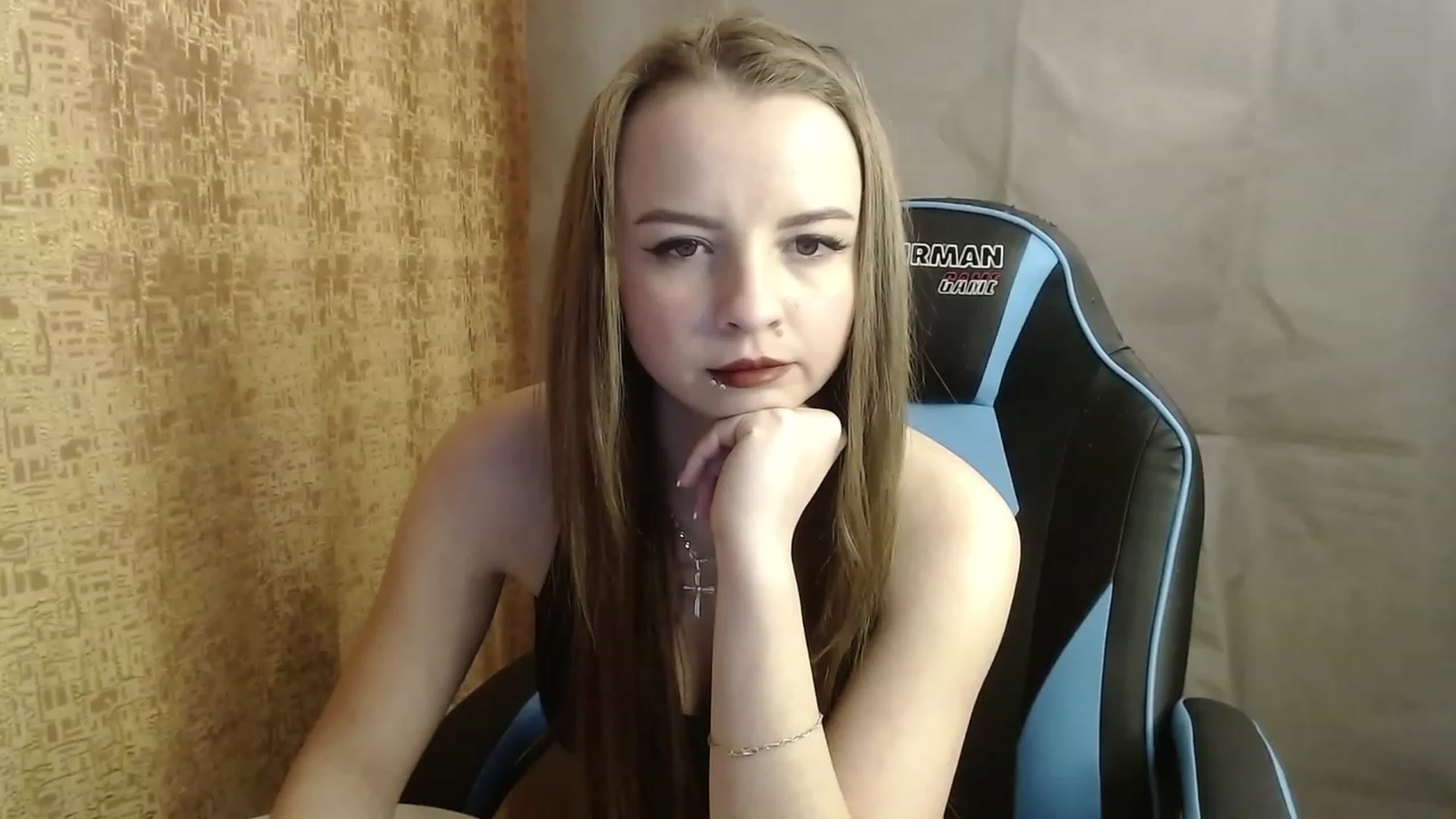 Gallery image thumbnail from Lio_noy's myfreecams stream on, 01/09/2023, 24:00 image 10 of 20