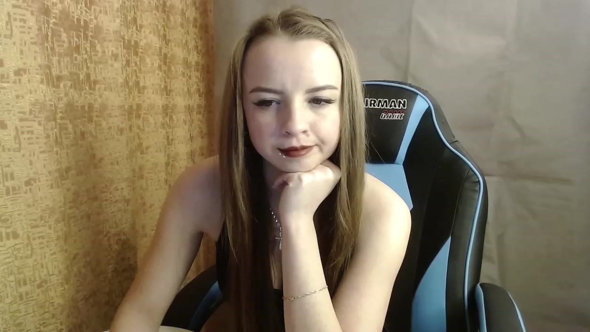 Gallery image thumbnail from Lio_noy's myfreecams stream on, 01/09/2023, 24:00 image 12 of 20