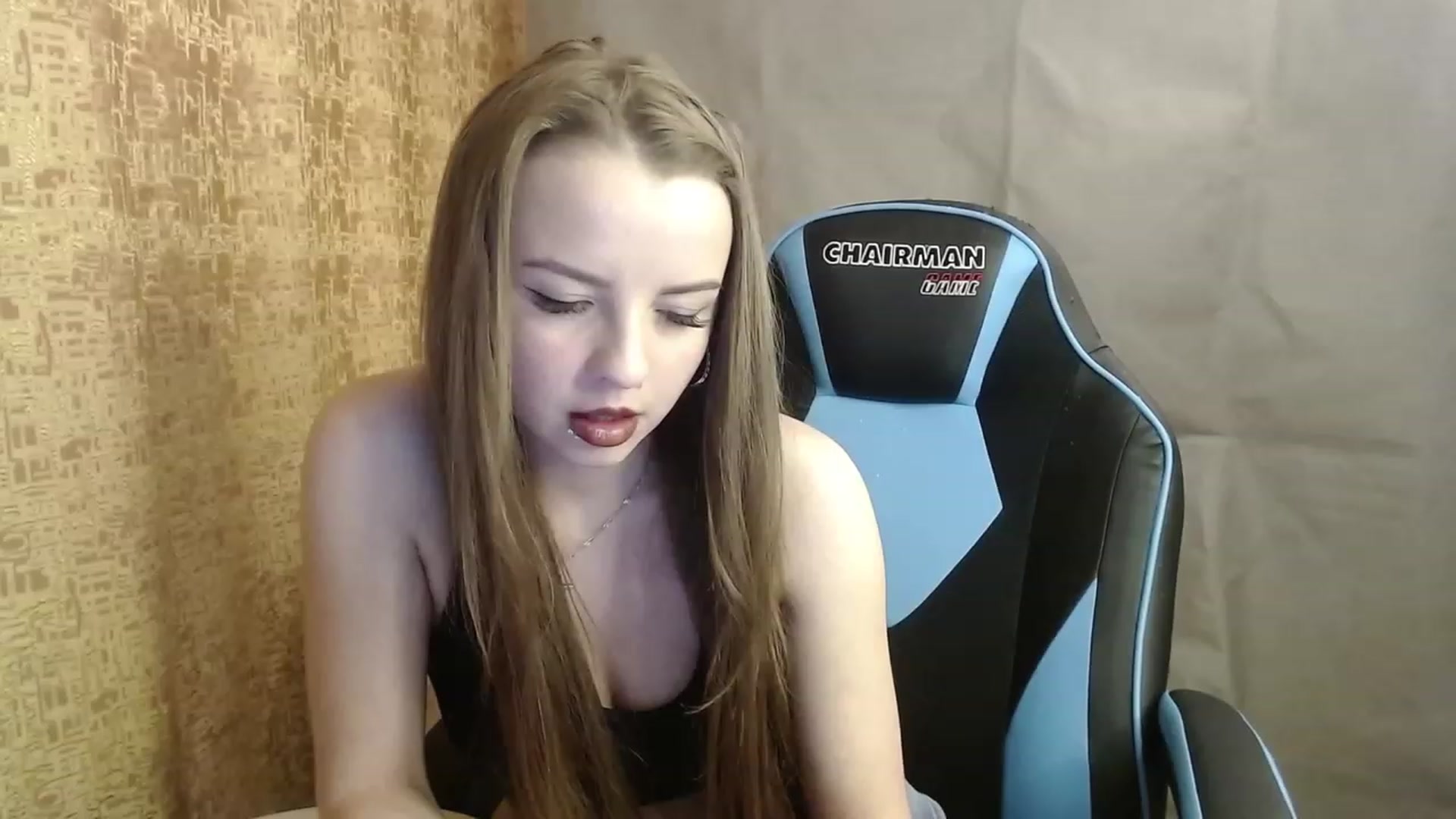 Gallery image thumbnail from Lio_noy's myfreecams stream on, 01/09/2023, 24:00 image 14 of 20