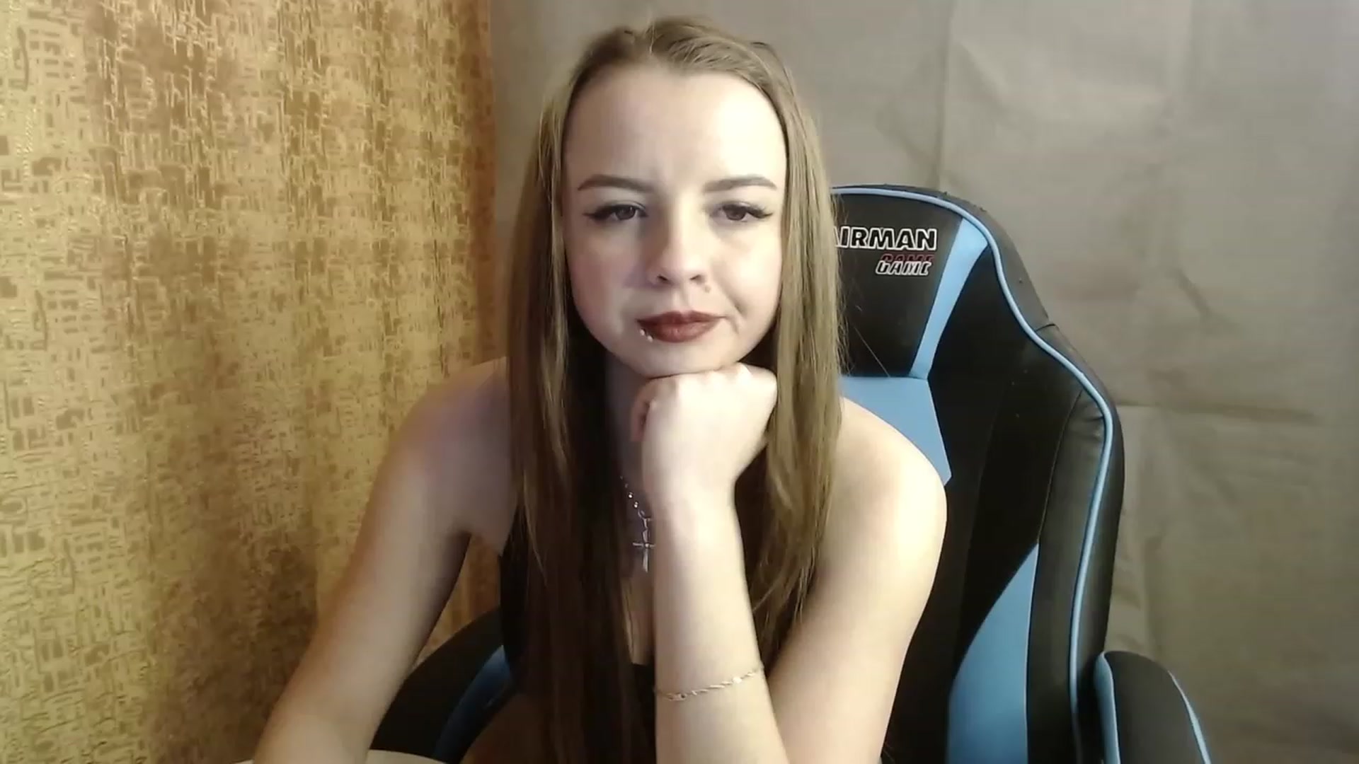 Gallery image thumbnail from Lio_noy's myfreecams stream on, 01/09/2023, 24:00 image 11 of 20