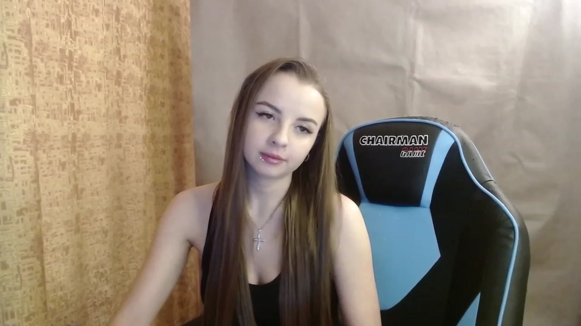 Gallery image thumbnail from Lio_noy's myfreecams stream on, 01/10/2023, 18:43 image 18 of 20