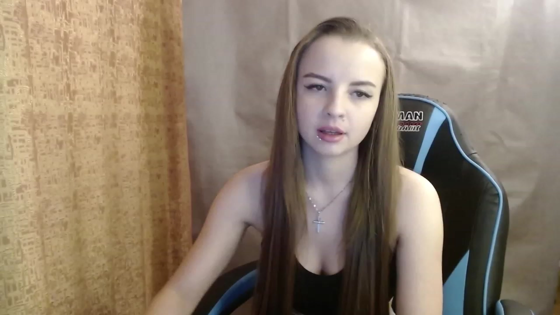 Gallery image thumbnail from Lio_noy's myfreecams stream on, 01/10/2023, 18:43 image 4 of 20
