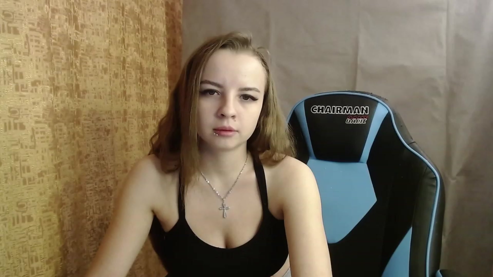 Gallery image thumbnail from Lio_noy's myfreecams stream on, 01/17/2023, 24:01 image 6 of 20
