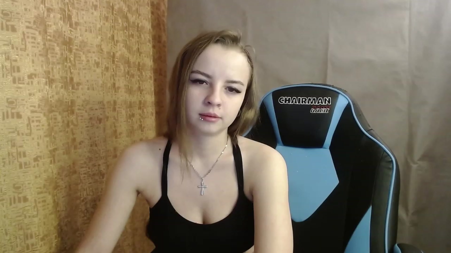 Gallery image thumbnail from Lio_noy's myfreecams stream on, 01/17/2023, 24:01 image 10 of 20