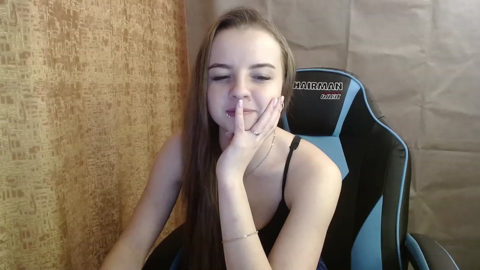 Gallery image thumbnail from Lio_noy's myfreecams stream on, 02/04/2023, 22:27 image 11 of 20