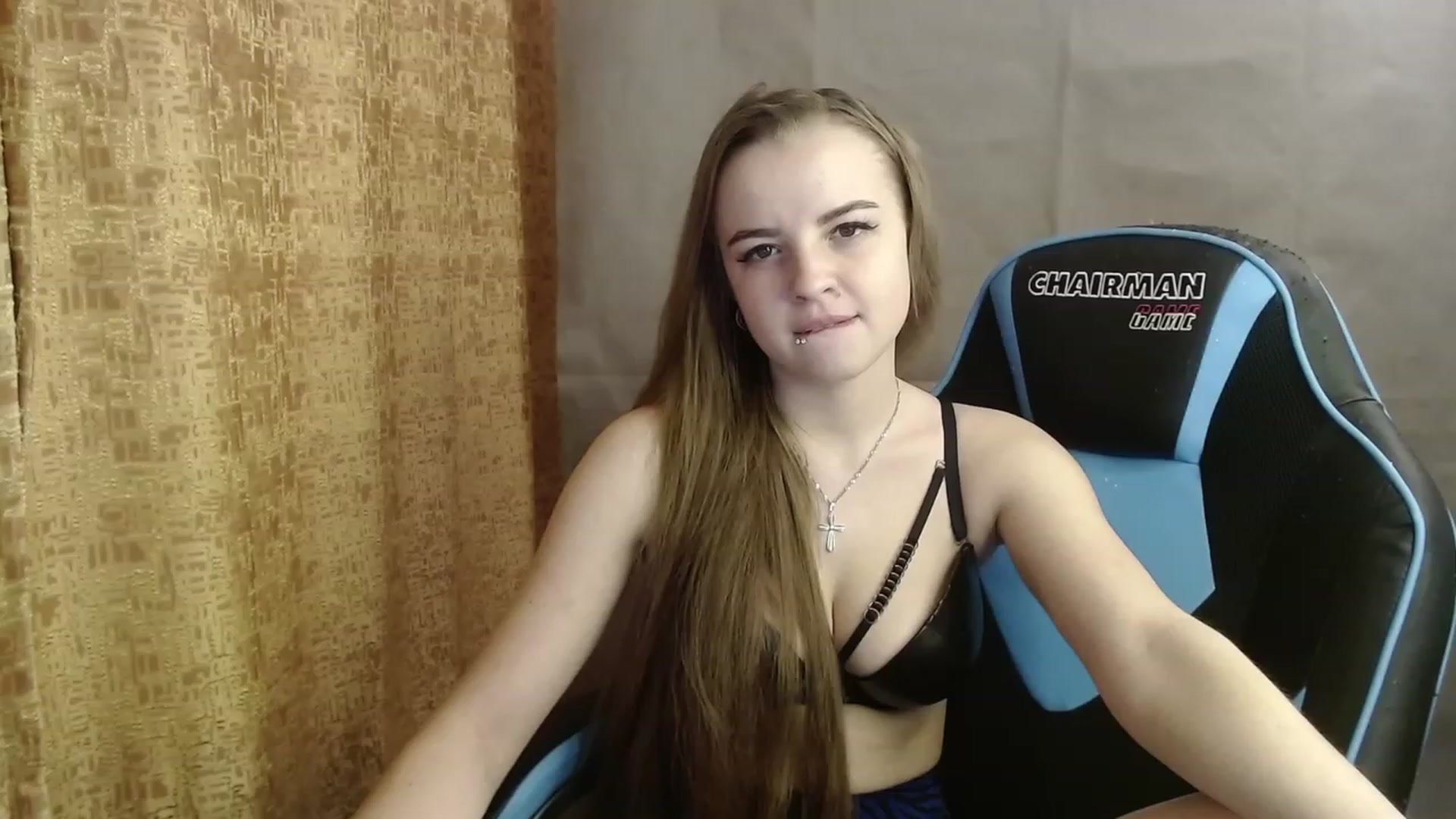 Gallery image thumbnail from Lio_noy's myfreecams stream on, 02/05/2023, 21:57 image 16 of 20