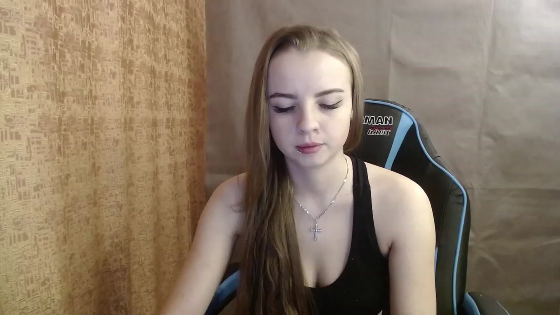 Gallery image thumbnail from Lio_noy's myfreecams stream on, 02/06/2023, 15:06 image 6 of 20