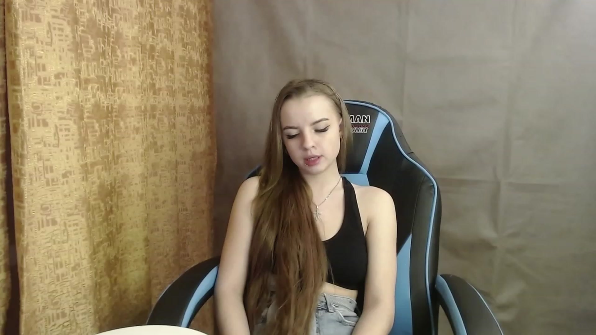 Gallery image thumbnail from Lio_noy's myfreecams stream on, 02/10/2023, 23:05 image 12 of 20