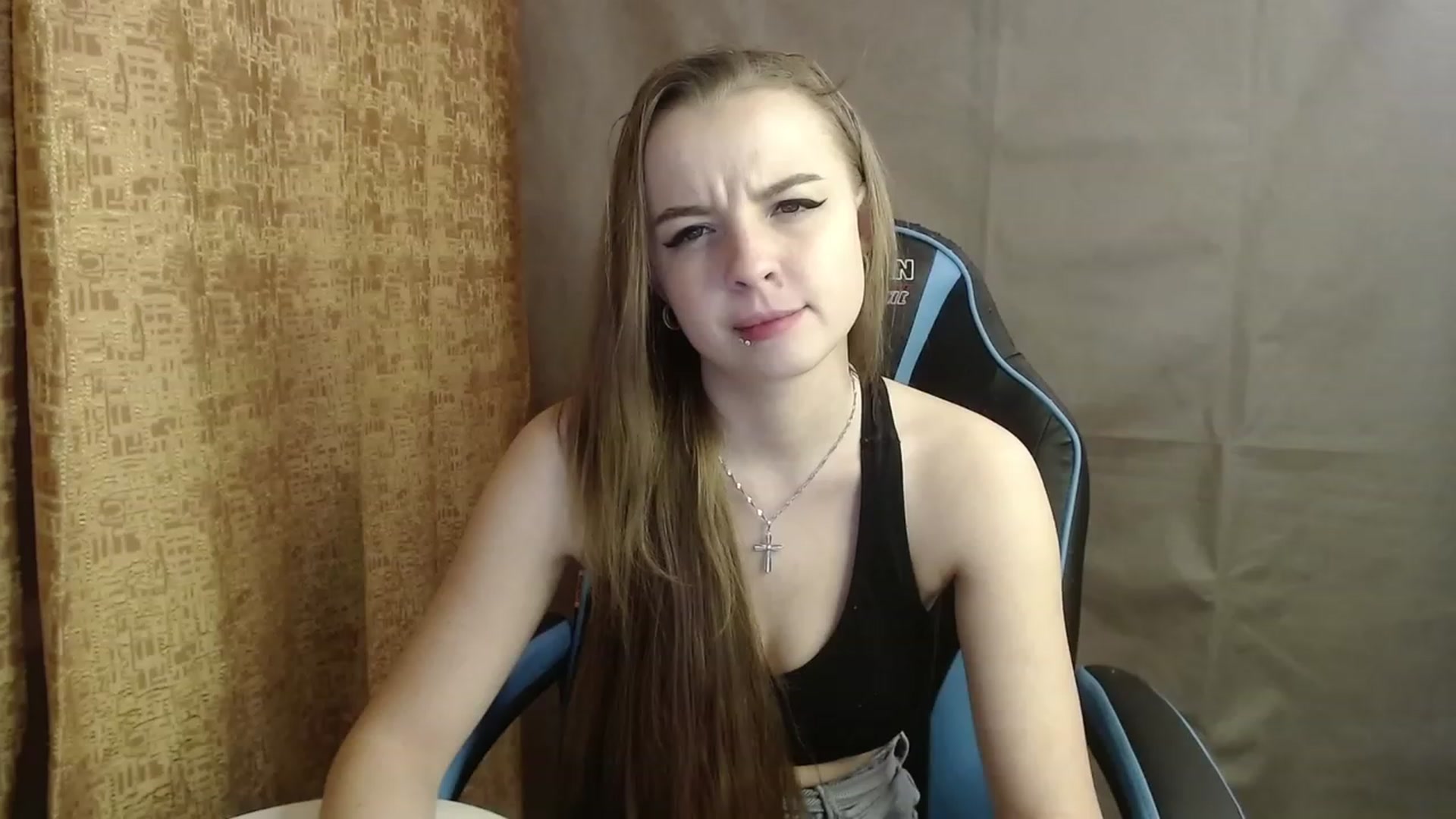 Gallery image thumbnail from Lio_noy's myfreecams stream on, 02/10/2023, 23:05 image 17 of 20