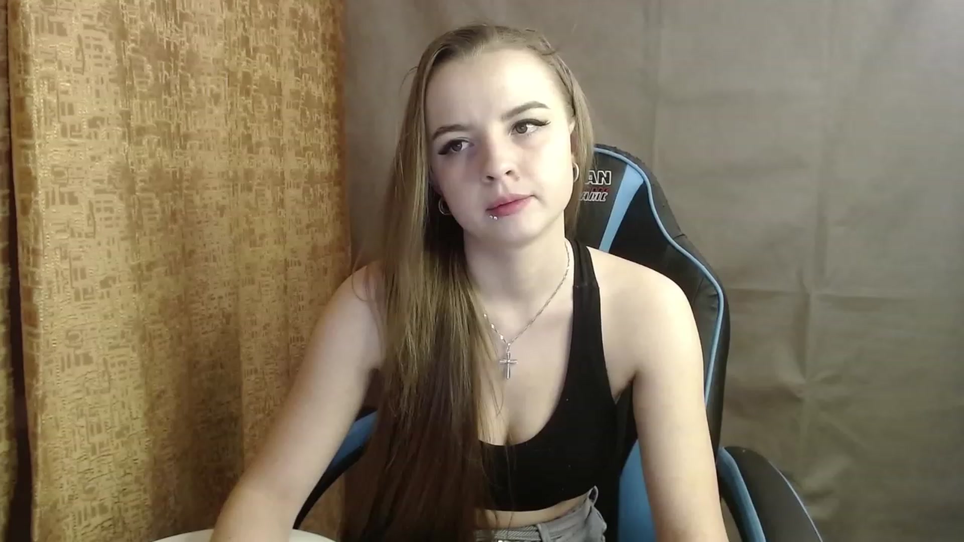 Gallery image thumbnail from Lio_noy's myfreecams stream on, 02/10/2023, 23:05 image 1 of 20