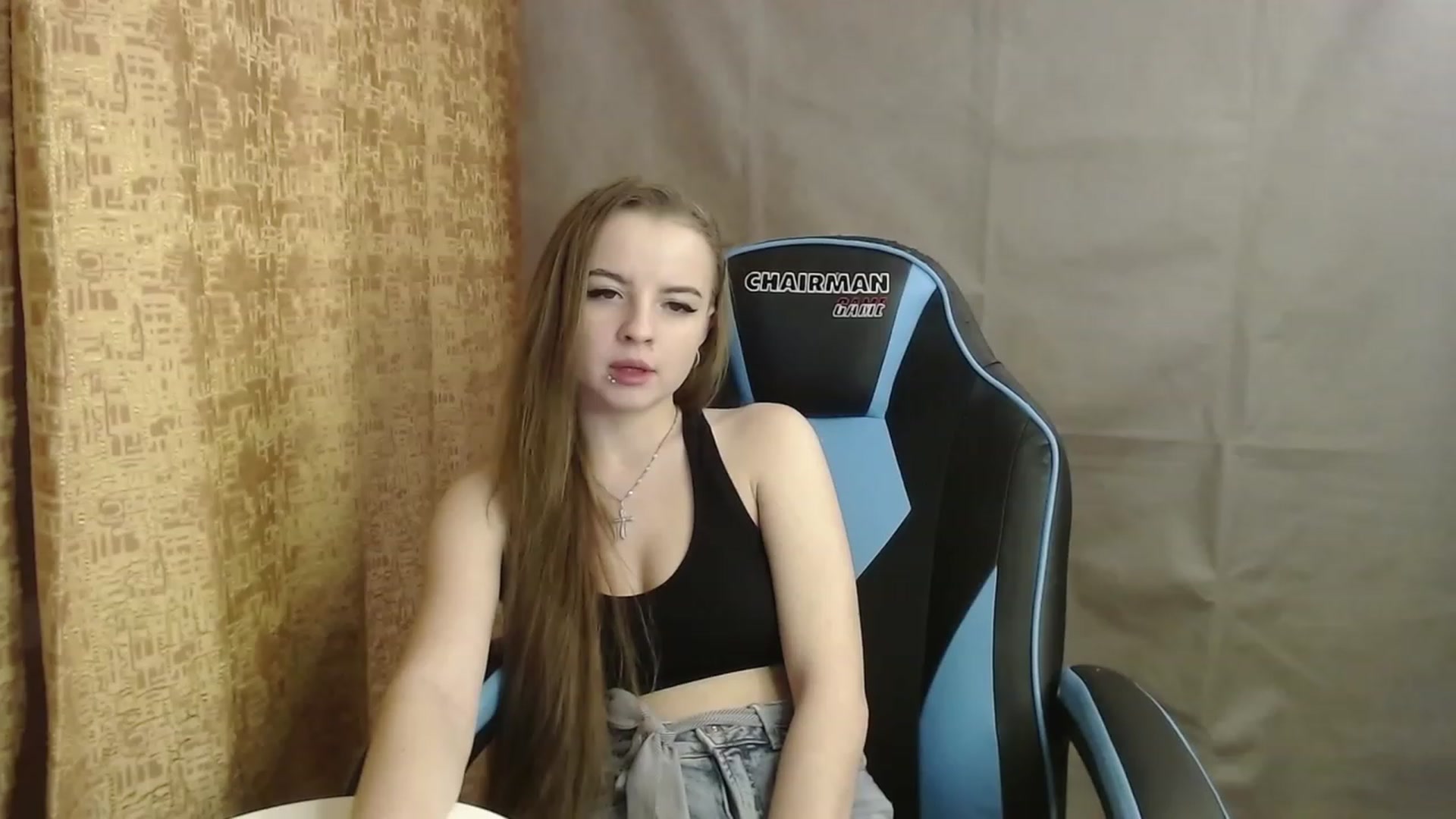 Gallery image thumbnail from Lio_noy's myfreecams stream on, 02/10/2023, 23:05 image 6 of 20