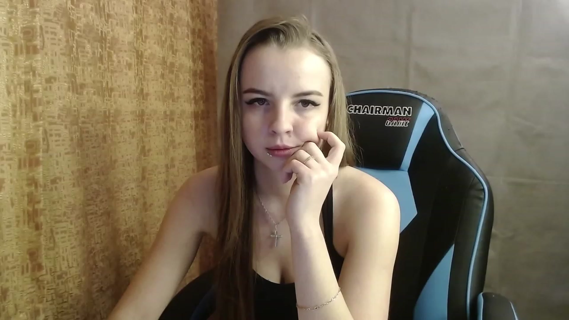Gallery image thumbnail from Lio_noy's myfreecams stream on, 02/13/2023, 22:21 image 5 of 20