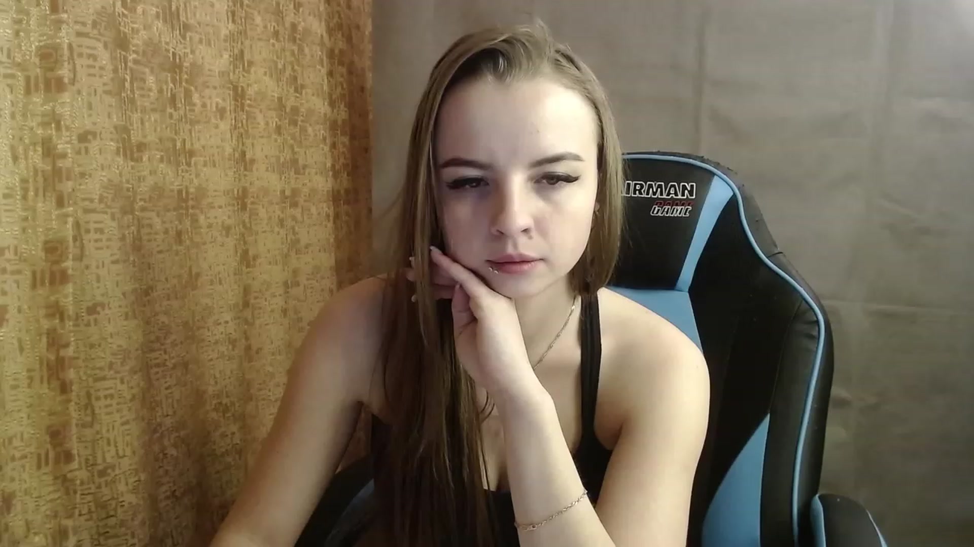 Gallery image thumbnail from Lio_noy's myfreecams stream on, 02/13/2023, 22:21 image 12 of 20