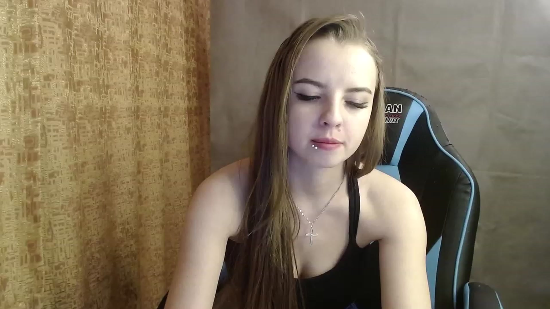 Gallery image thumbnail from Lio_noy's myfreecams stream on, 02/13/2023, 22:21 image 17 of 20