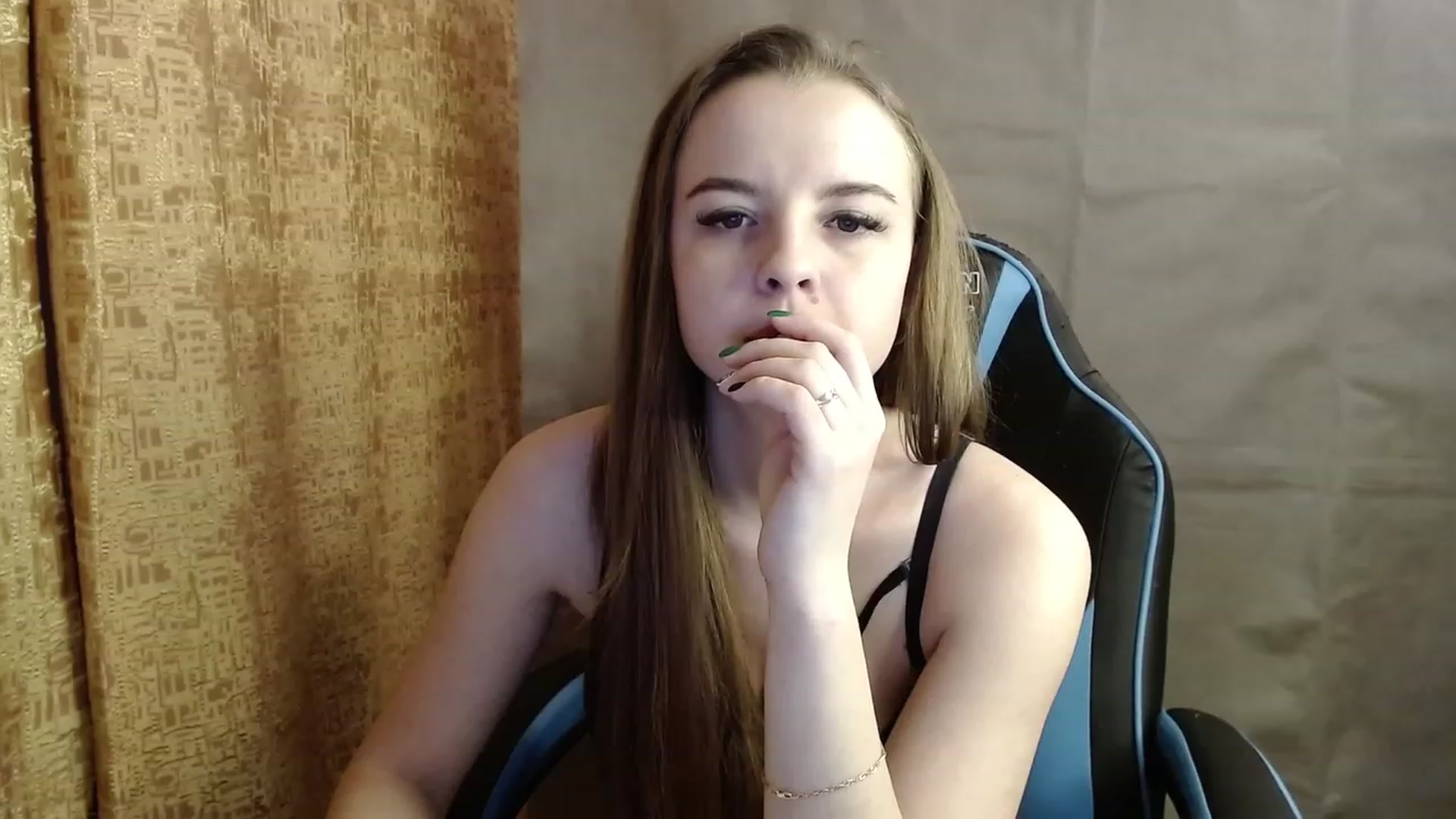 Gallery image thumbnail from Lio_noy's myfreecams stream on, 03/10/2023, 24:02 image 1 of 20