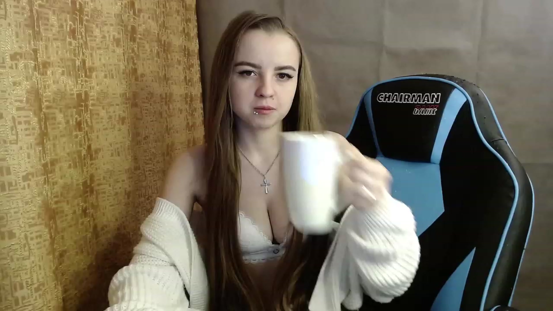 Gallery image thumbnail from Lio_noy's myfreecams stream on, 03/11/2023, 17:27 image 9 of 20