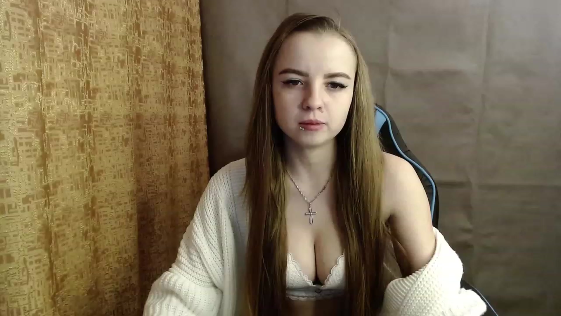 Gallery image thumbnail from Lio_noy's myfreecams stream on, 03/11/2023, 17:27 image 12 of 20