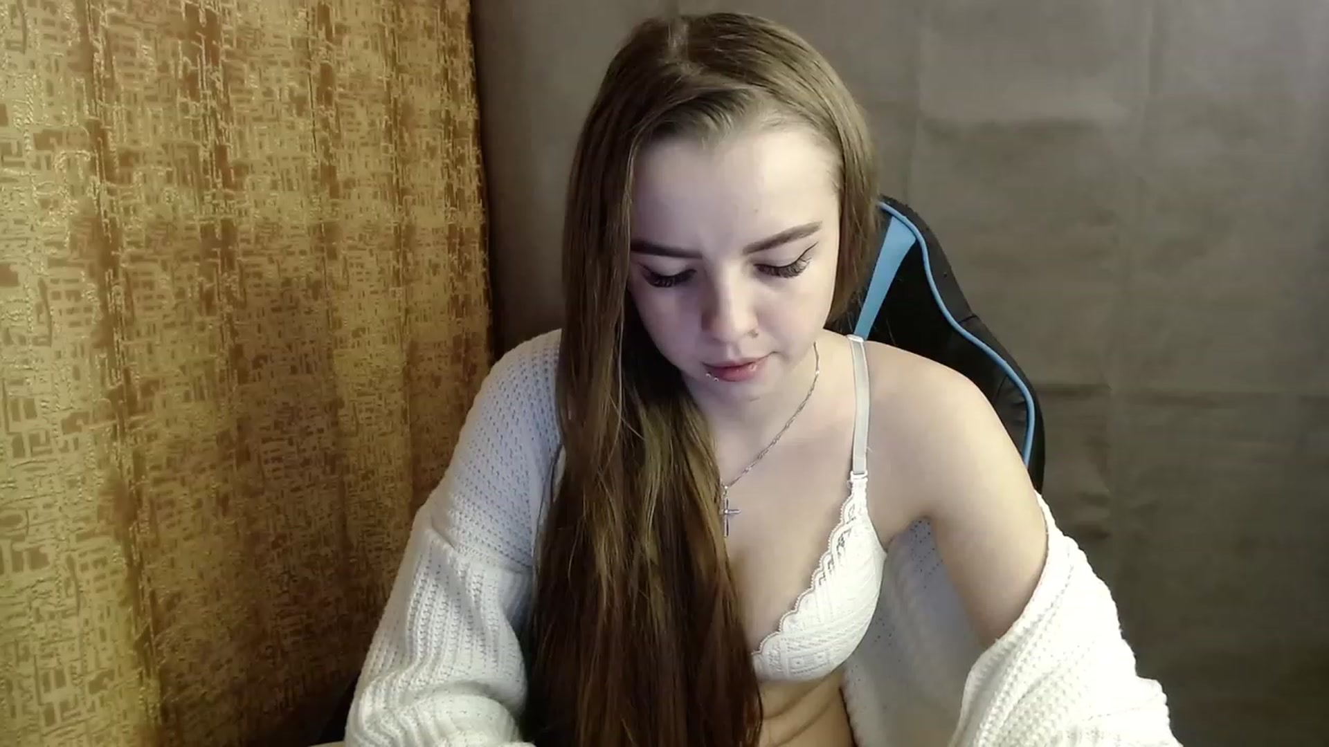 Gallery image thumbnail from Lio_noy's myfreecams stream on, 03/12/2023, 01:44 image 10 of 20