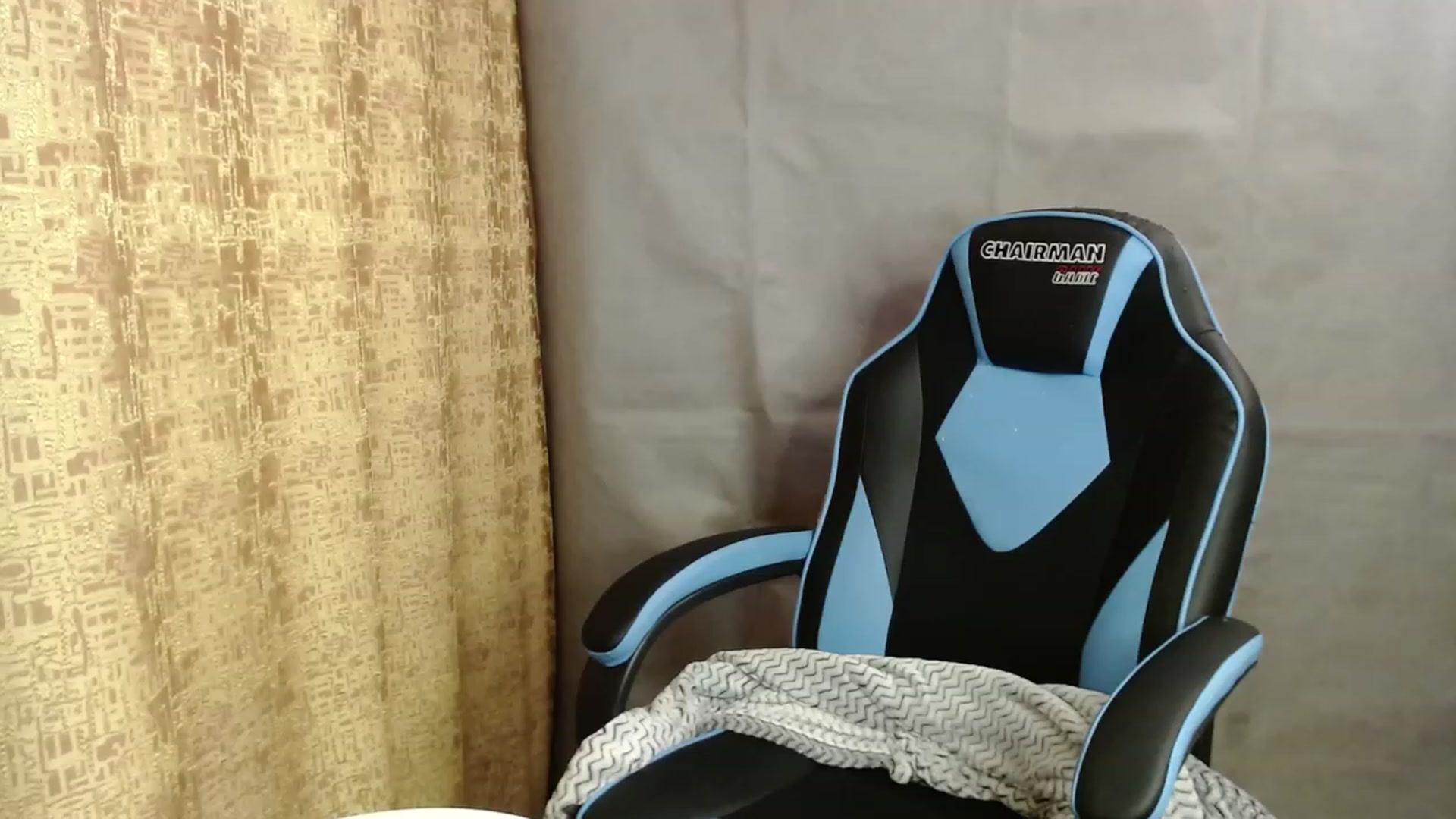 Gallery image thumbnail from Lio_noy's myfreecams stream on, 03/12/2023, 01:44 image 7 of 20