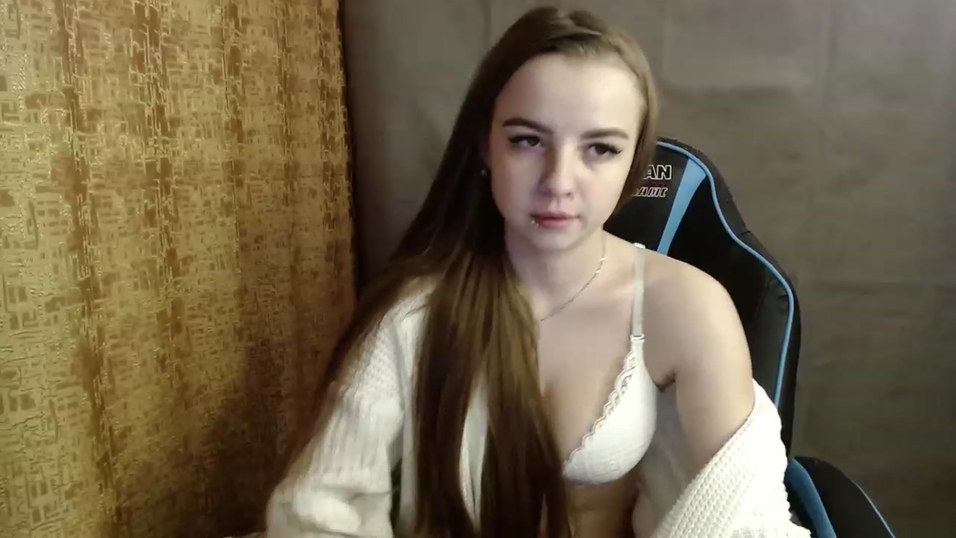 Gallery image thumbnail from Lio_noy's myfreecams stream on, 03/12/2023, 01:44 image 18 of 20
