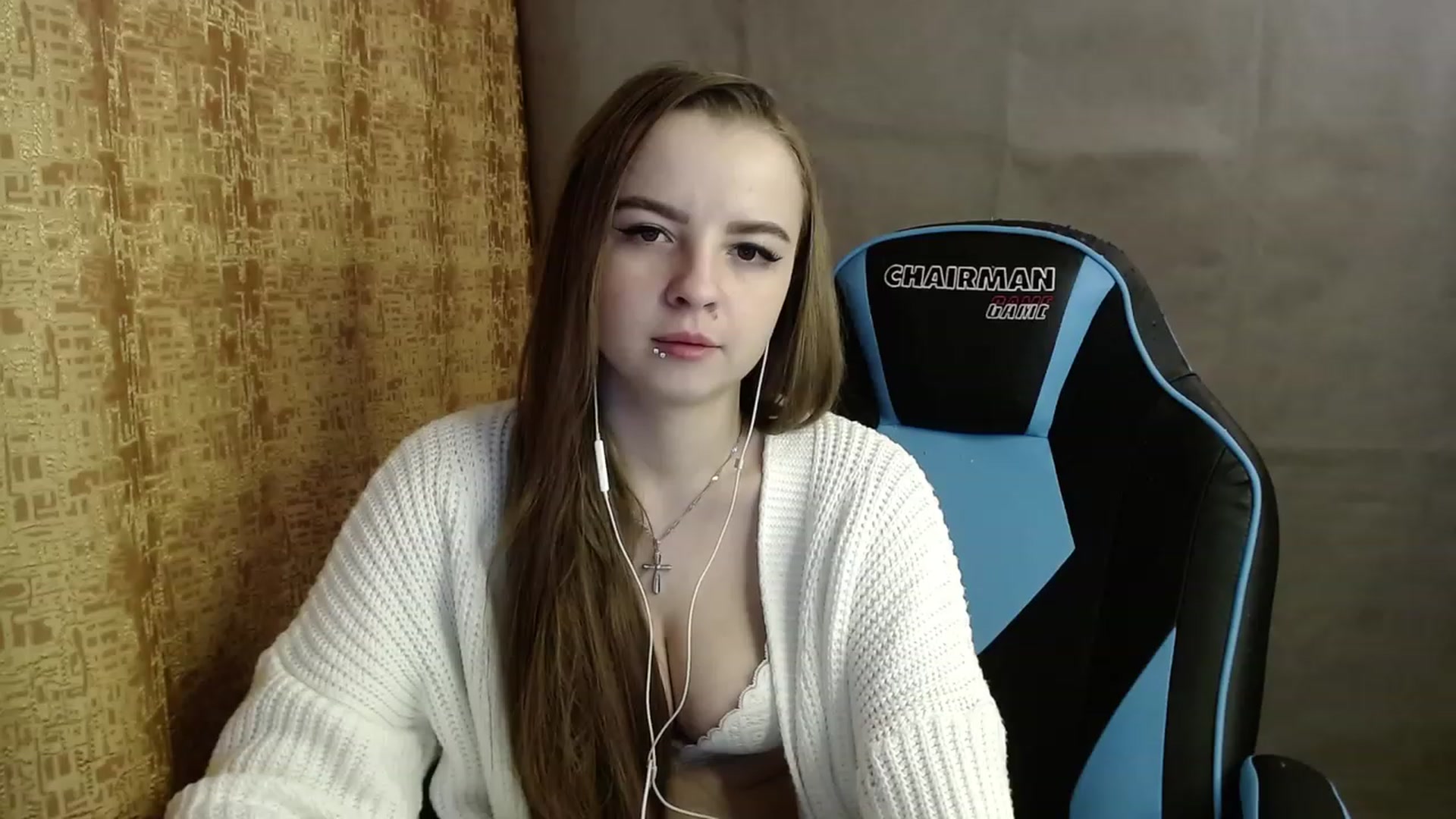 Gallery image thumbnail from Lio_noy's myfreecams stream on, 03/12/2023, 02:19 image 15 of 20