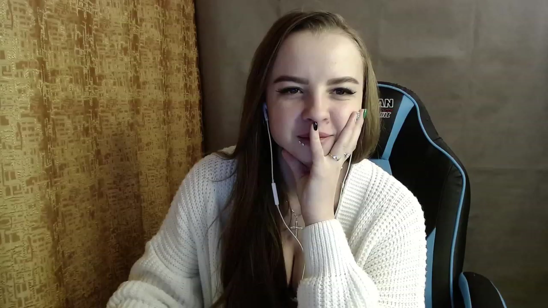 Gallery image thumbnail from Lio_noy's myfreecams stream on, 03/12/2023, 02:19 image 6 of 20