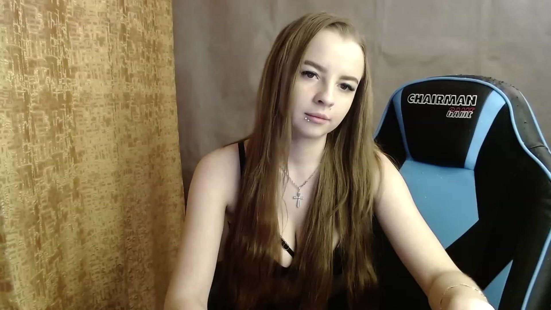 Gallery image thumbnail from Lio_noy's myfreecams stream on, 03/12/2023, 18:38 image 16 of 20
