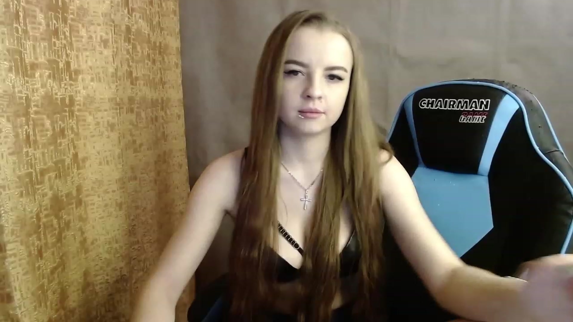 Gallery image thumbnail from Lio_noy's myfreecams stream on, 03/12/2023, 18:38 image 12 of 20