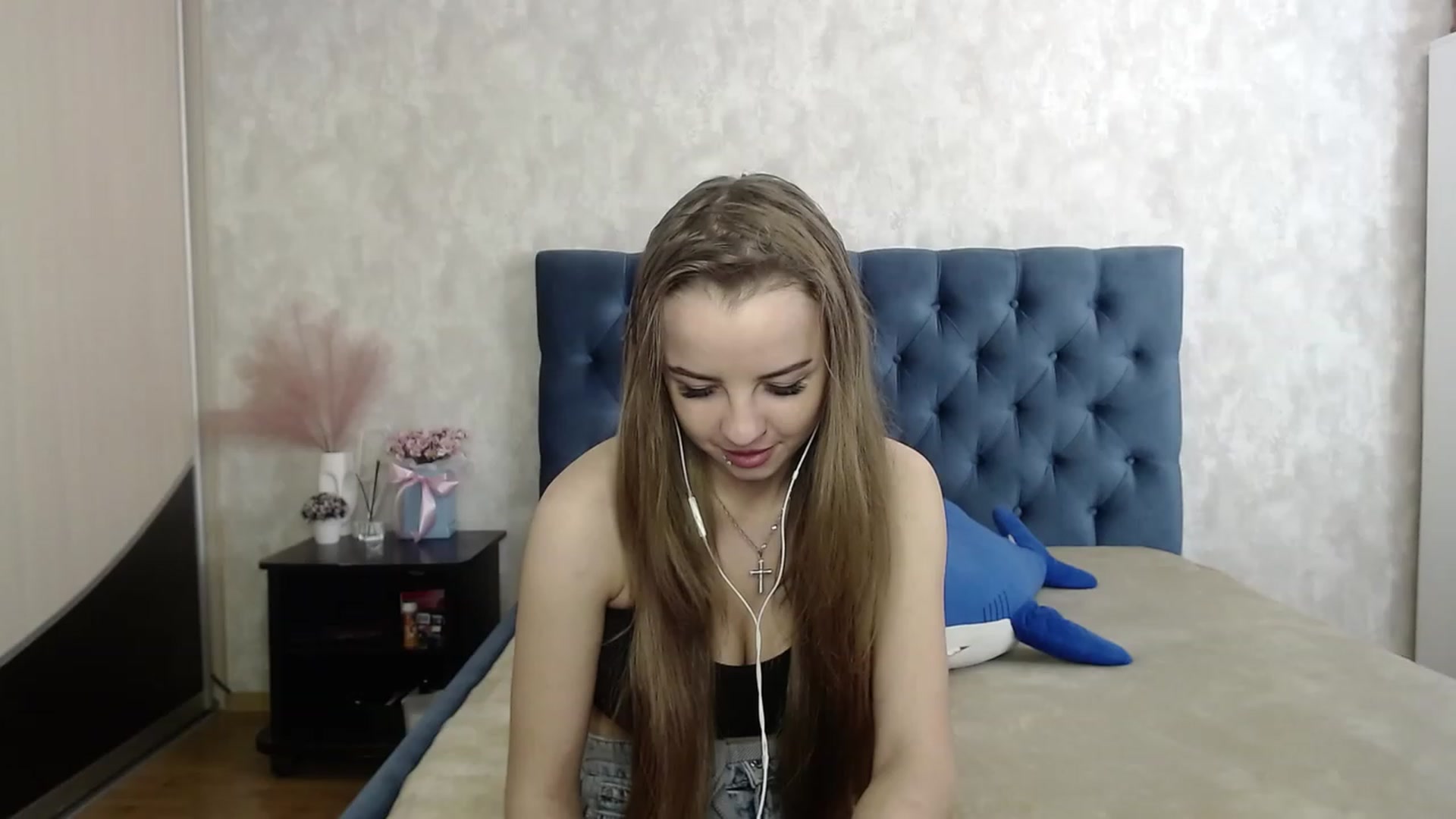 Gallery image thumbnail from Lio_noy's myfreecams stream on, 06/13/2023, 24:39 image 2 of 20