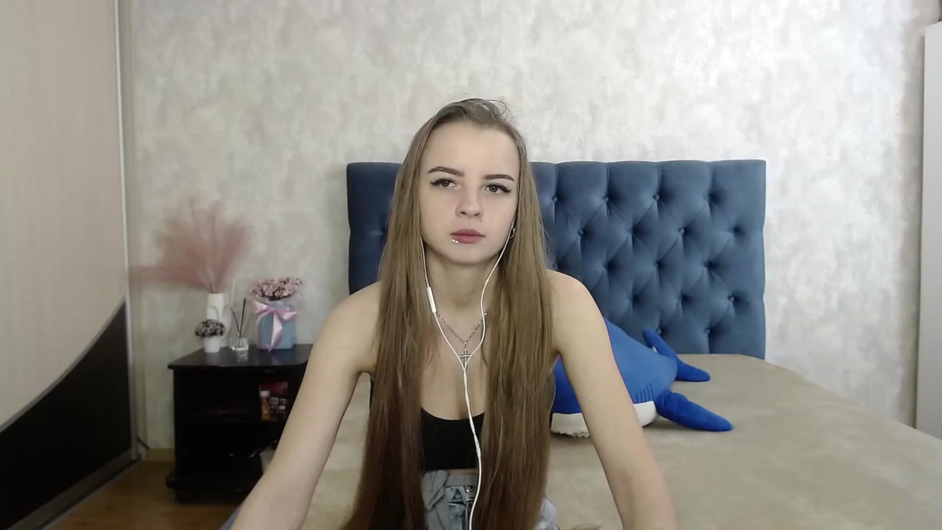 Gallery image thumbnail from Lio_noy's myfreecams stream on, 06/13/2023, 01:03 image 3 of 20