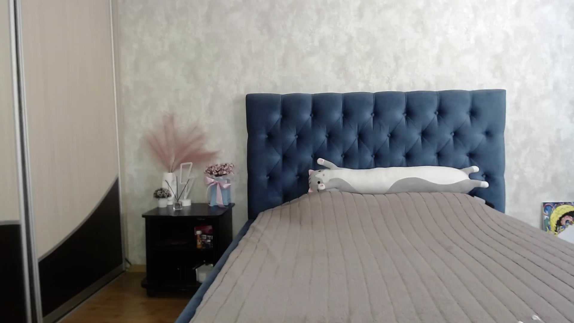 Gallery image thumbnail from Lio_noy's myfreecams stream on, 06/14/2023, 14:21 image 6 of 20