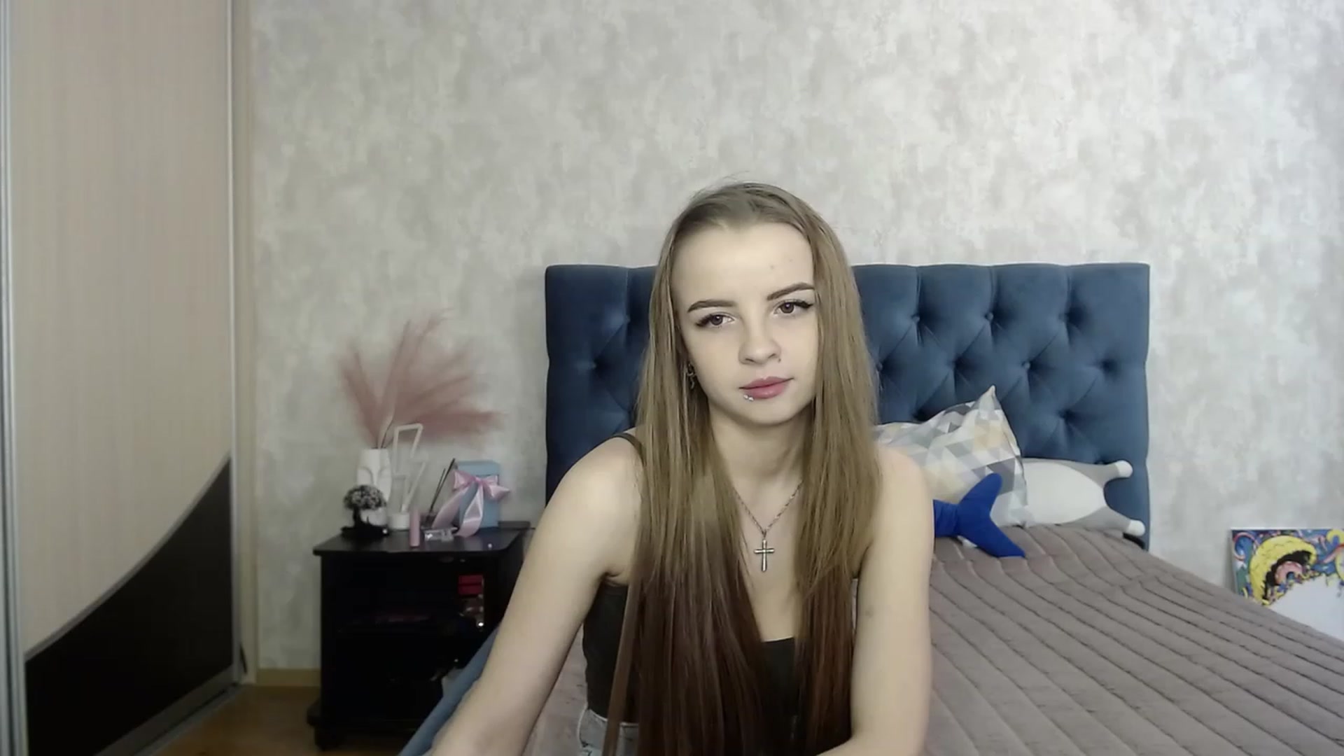 Gallery image thumbnail from Lio_noy's myfreecams stream on, 07/09/2023, 23:38 image 4 of 20