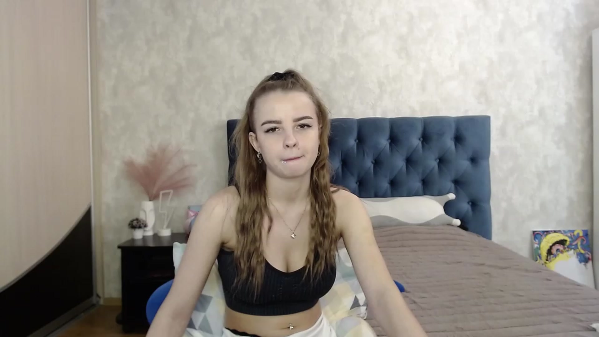 Gallery image thumbnail from Lio_noy's myfreecams stream on, 08/16/2023, 15:16 image 13 of 20