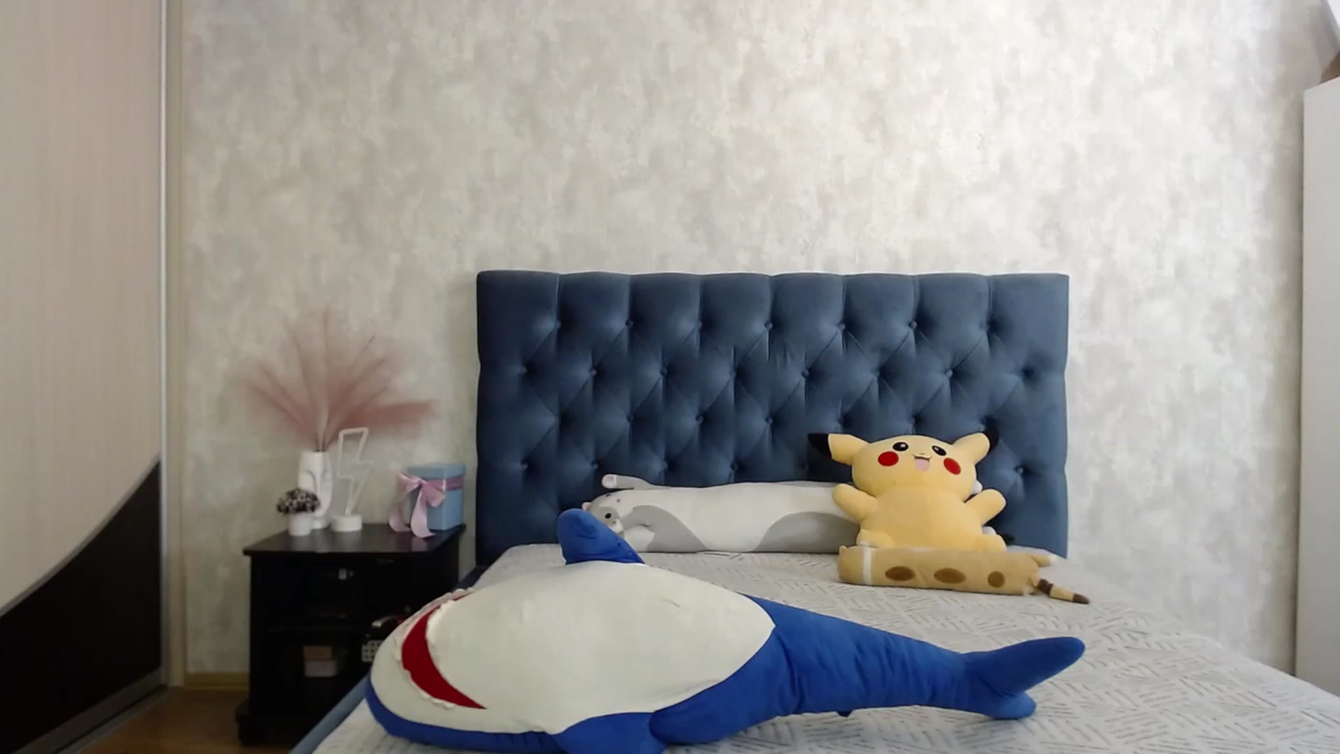 Gallery image thumbnail from Lio_noy's myfreecams stream on, 09/14/2023, 15:30 image 7 of 20